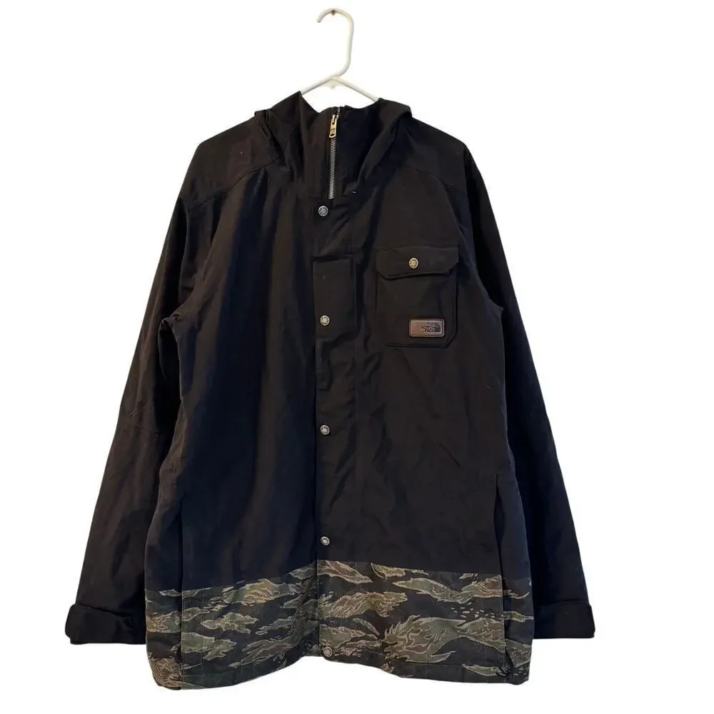 The North Face HyVent Jacket Mens Large Black Camo Hooded Snowboard/Ski Jacket